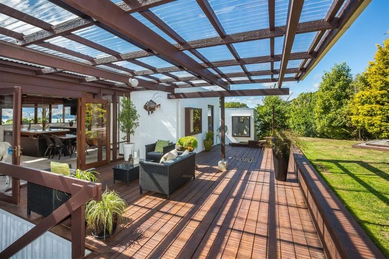 Photo of property in 182 Paremata Road, Paremata, Porirua, 5024