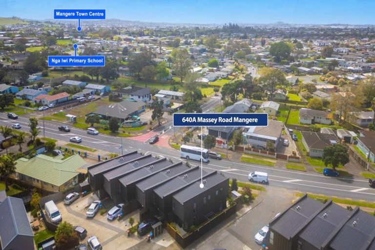 Photo of property in 640a Massey Road, Mangere, Auckland, 2022