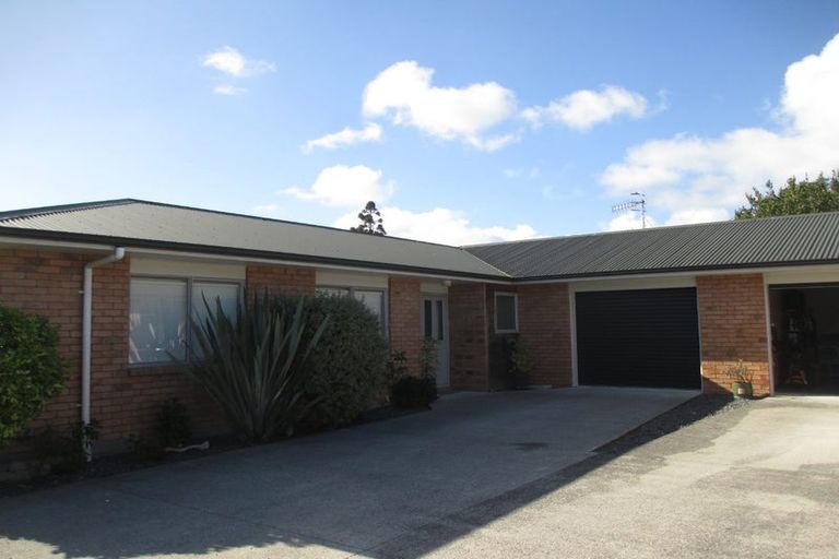 Photo of property in 44 Hokio Beach Road, Levin, 5510