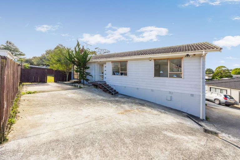 Photo of property in 43 Catkin Crescent, Papatoetoe, Auckland, 2025