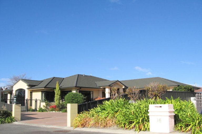 Photo of property in 11 Pukekura Place, Taradale, Napier, 4112