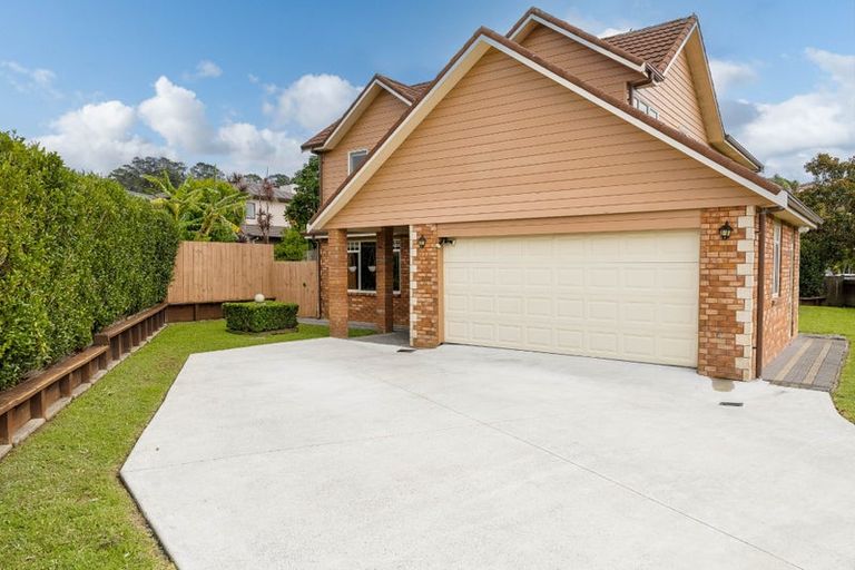 Photo of property in 23 South Kensington Way, Henderson, Auckland, 0612