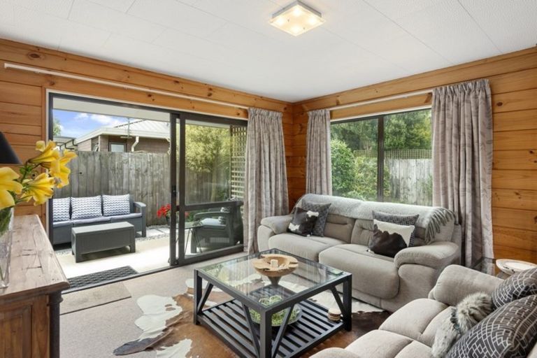 Photo of property in 31 Kirsten Place, Parklands, Christchurch, 8083
