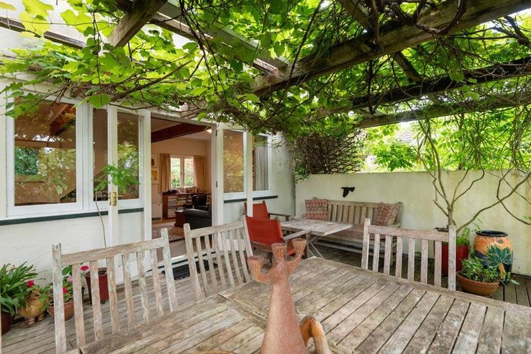 Photo of property in 15 Beaconsfield Street, Devonport, Auckland, 0624