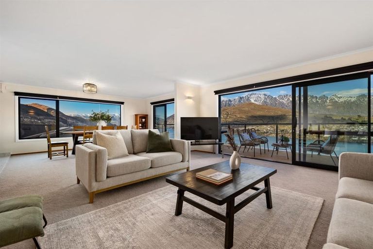 Photo of property in 7 Sunrise Lane, Queenstown, 9300