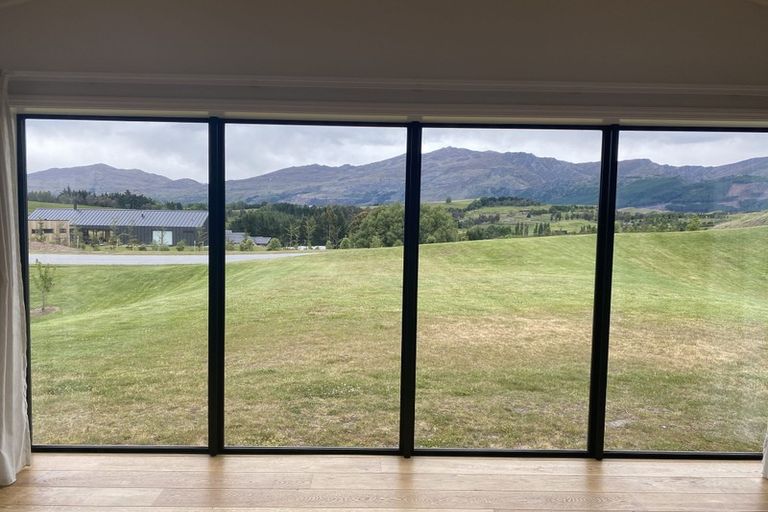 Photo of property in 82 Threepwood Road, Lake Hayes, Queenstown, 9371