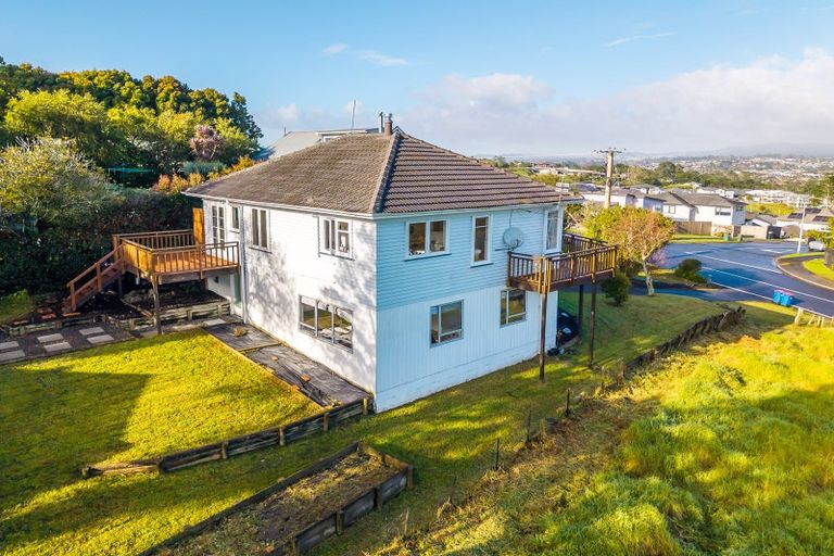 Photo of property in 7 Chamberlain Road, Massey, Auckland, 0614