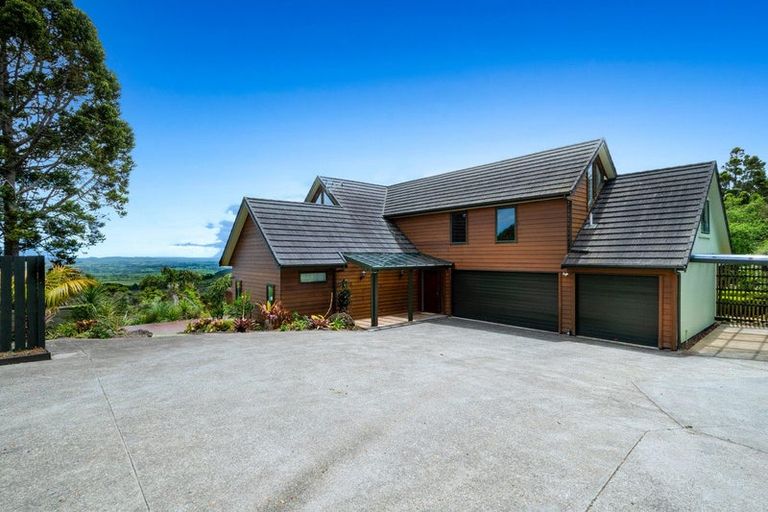Photo of property in 429 Kiwitahi Road, Helensville, 0875