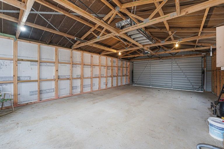 Photo of property in 16a Regan Street, Stratford, 4332