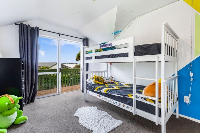 Photo of property in 41 Colwill Road, Massey, Auckland, 0614