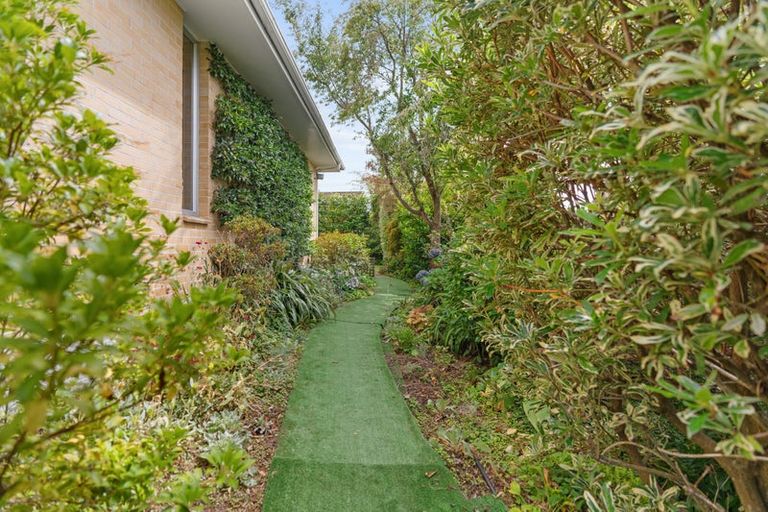 Photo of property in 10 Highfield Place, Avonhead, Christchurch, 8042