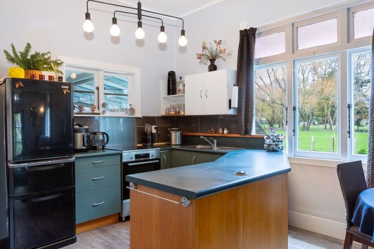 Photo of property in 1 Vogel Street, Woodville, 4920