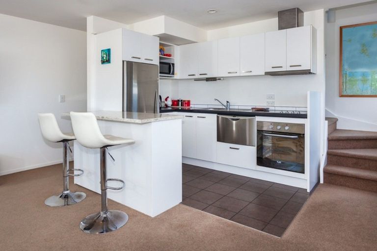 Photo of property in 306 Ocean Road, Whangamata, 3620