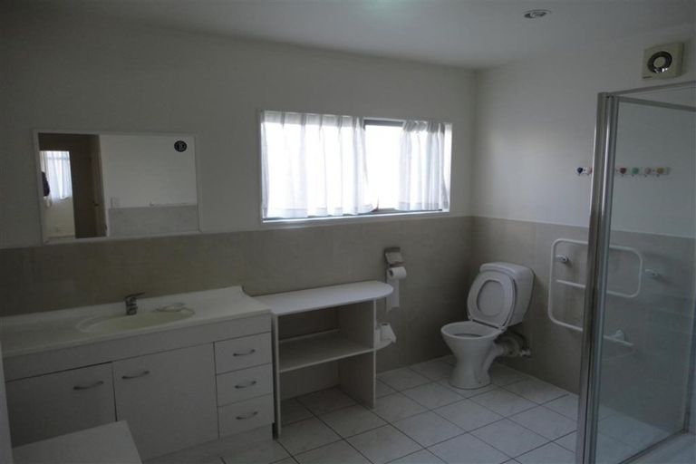 Photo of property in 37a Miro Street, New Lynn, Auckland, 0600