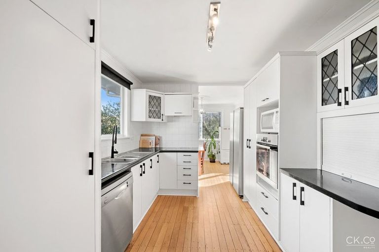 Photo of property in 24 Longfellow Street, Trentham, Upper Hutt, 5018