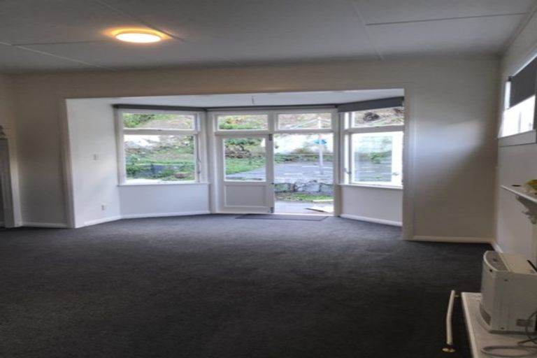 Photo of property in 40 Todman Street, Brooklyn, Wellington, 6021