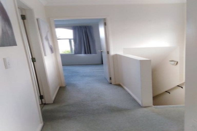 Photo of property in 16 Stewart Gibson Place, Manurewa, Auckland, 2105