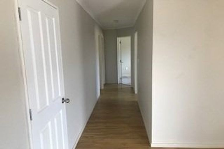 Photo of property in 72 Garelja Road, Henderson, Auckland, 0612