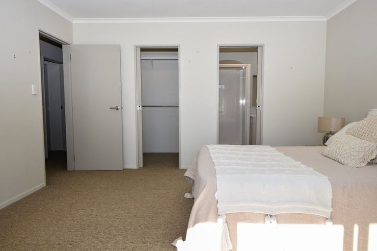 Photo of property in 24 Rexwood Street, Carterton, 5713