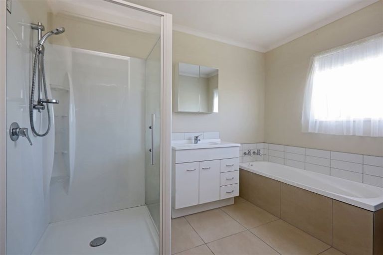 Photo of property in 3 Kirkcaldy Place, Flaxmere, Hastings, 4120