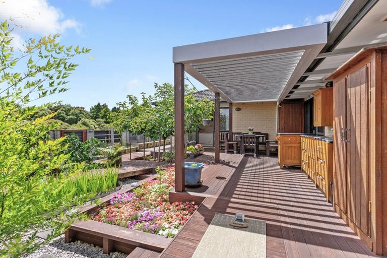 Photo of property in 9 Mohill Place, East Tamaki Heights, Auckland, 2016