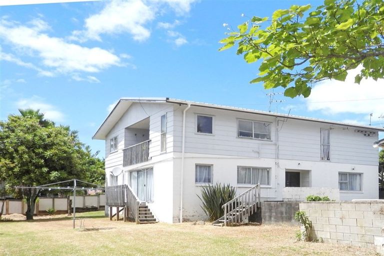 Photo of property in 2/41 Koromiko Street, New Lynn, Auckland, 0600