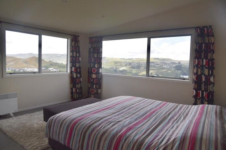 Photo of property in 42 Waverton Terrace, Churton Park, Wellington, 6037