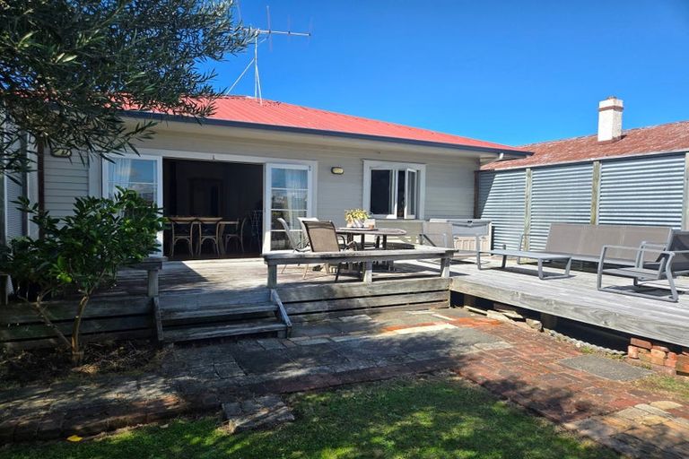 Photo of property in 37 Cobden Street, Gisborne, 4010