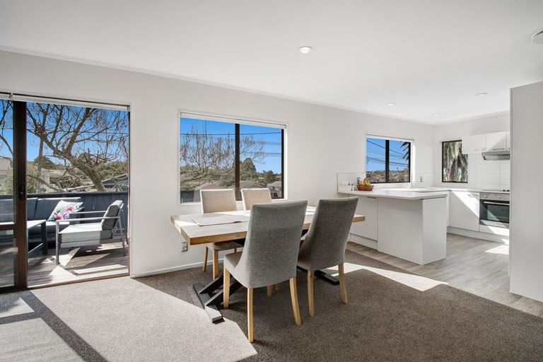 Photo of property in 13 Red Beach Road, Red Beach, 0932