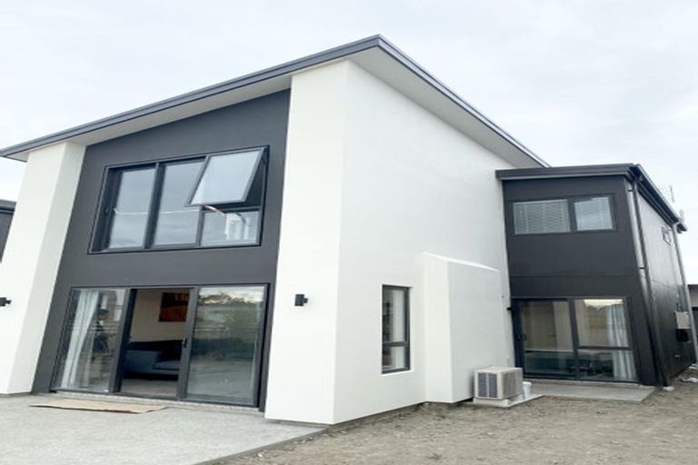 Photo of property in 11 Grey Way, Russley, Christchurch, 8042