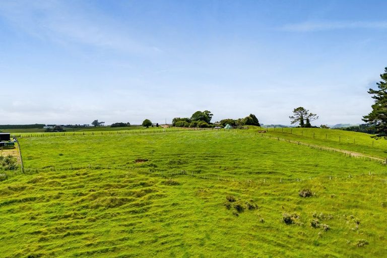 Photo of property in 888b Otaraoa Road, Tikorangi, Waitara, 4383