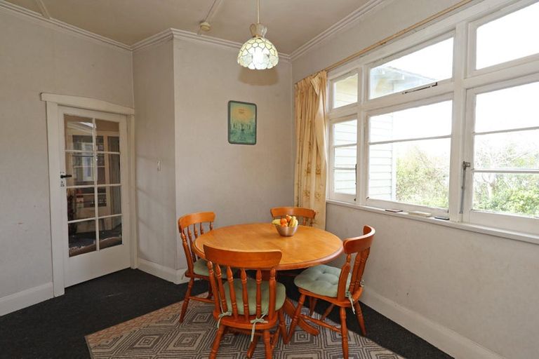 Photo of property in 23 Nichol Street, Heidelberg, Invercargill, 9812