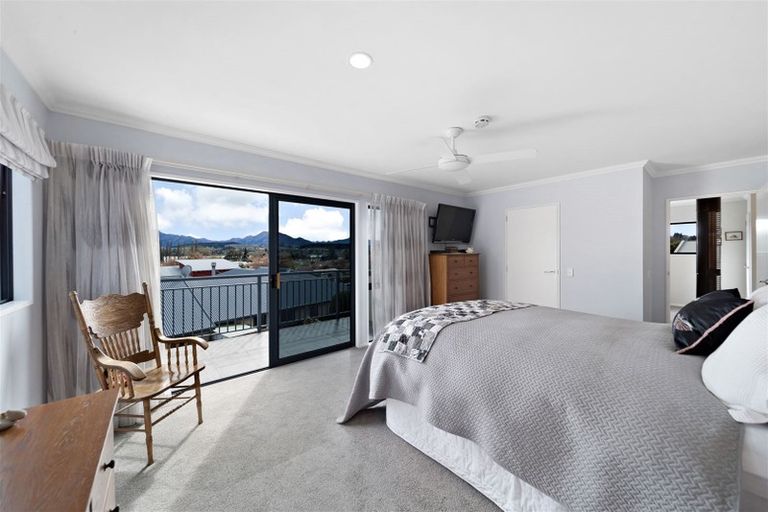 Photo of property in 113 Meadowstone Drive, Wanaka, 9305