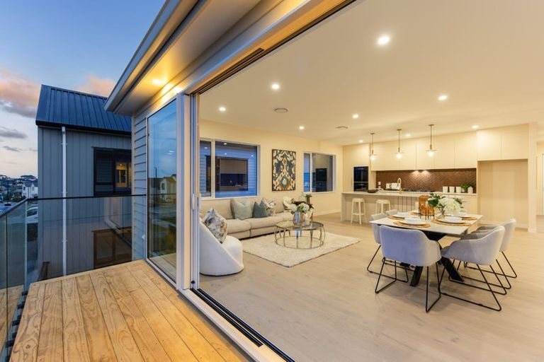Photo of property in 29 Kaupeka Road, Orewa, 0931