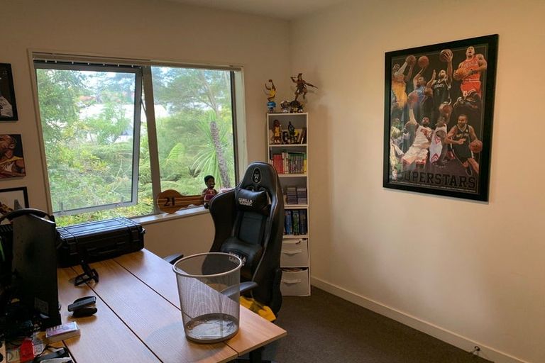 Photo of property in 12a Withers Road, Glen Eden, Auckland, 0602