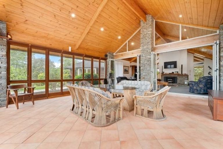 Photo of property in 40 Foster Road, Kumeu, 0891