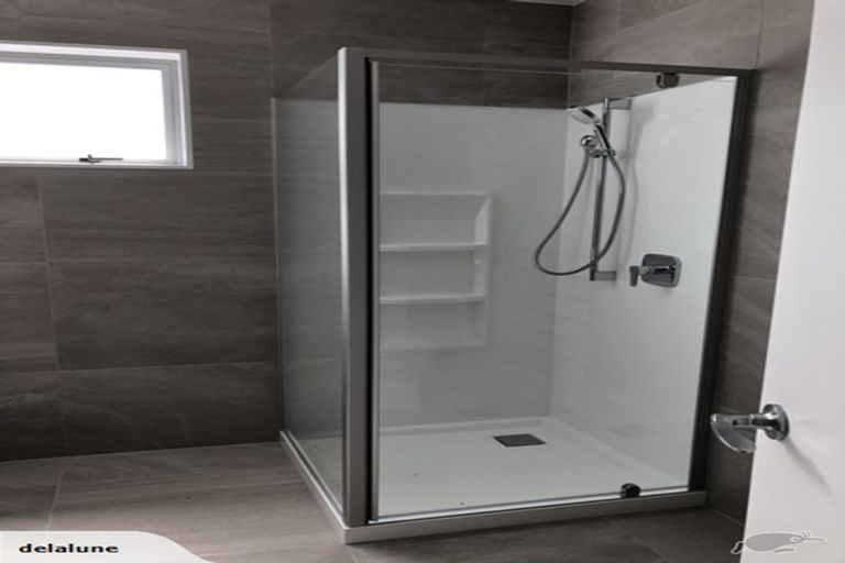 Photo of property in 40 Owen Chapman Drive, Red Beach, 0932