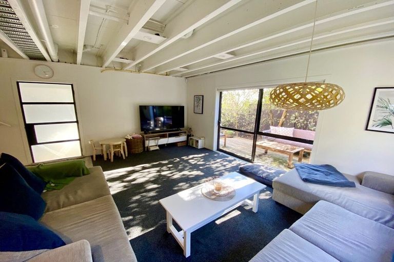 Photo of property in 17 Monte Cassino Place, Birkdale, Auckland, 0626