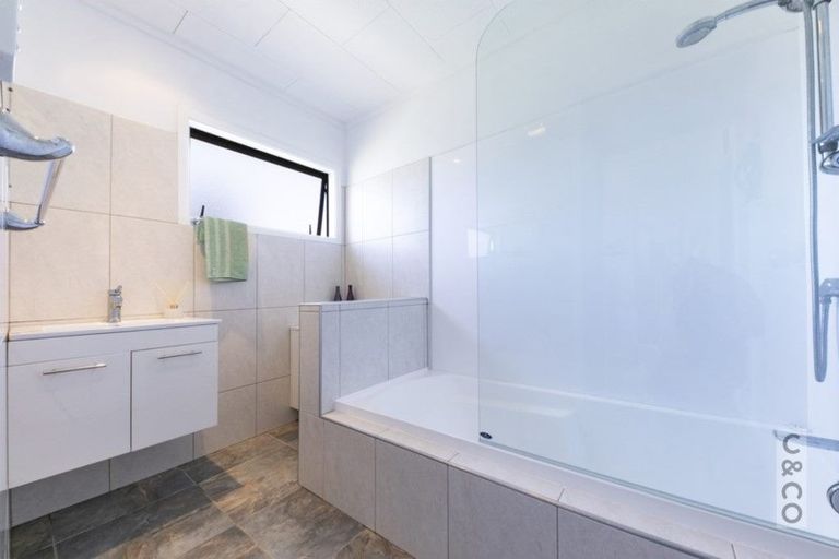 Photo of property in 9 Duke Street, Riverhead, 0820