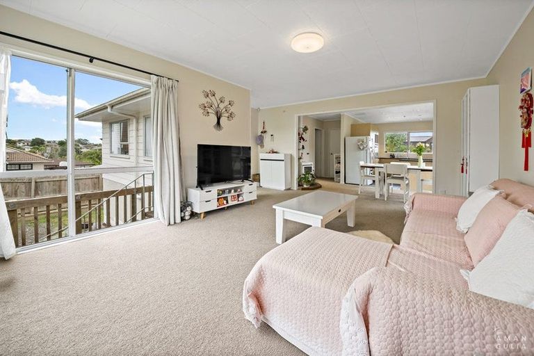 Photo of property in 1b Glenbury Place, Massey, Auckland, 0614