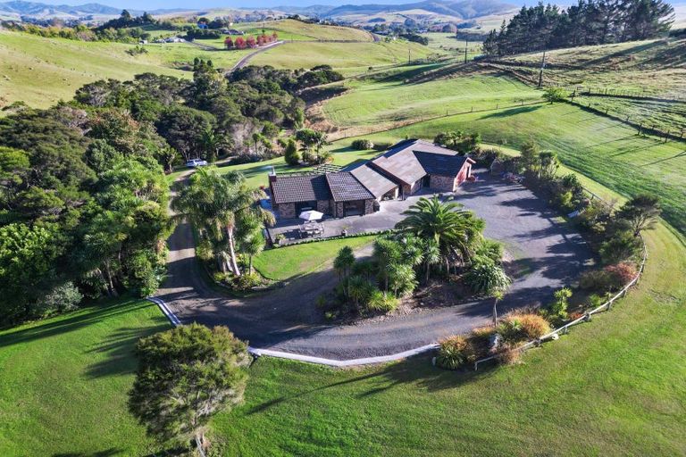 Photo of property in 651f Puketona Road, Haruru, 0204