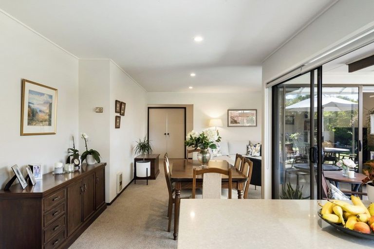 Photo of property in 176 Prince Regent Drive, Farm Cove, Auckland, 2012
