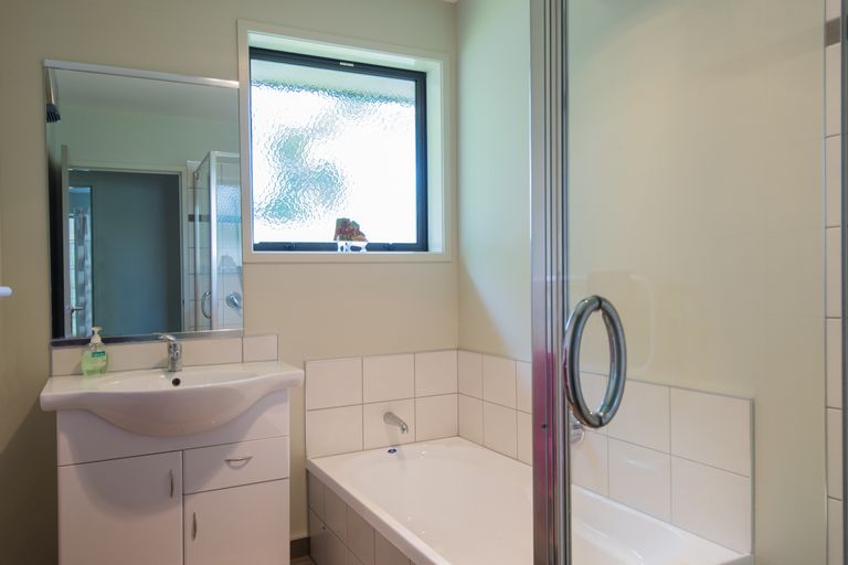 Photo of property in 11 Mcainch Place, Te Kamo, Whangarei, 0112