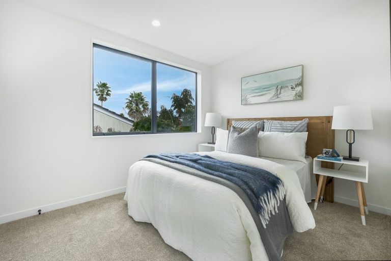 Photo of property in 23a Caribbean Drive, Unsworth Heights, Auckland, 0632