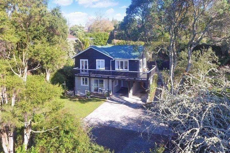 Photo of property in 32 Shetland Street, Glen Eden, Auckland, 0602