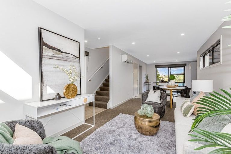 Photo of property in 11a Barberry Grove, Maungaraki, Lower Hutt, 5010
