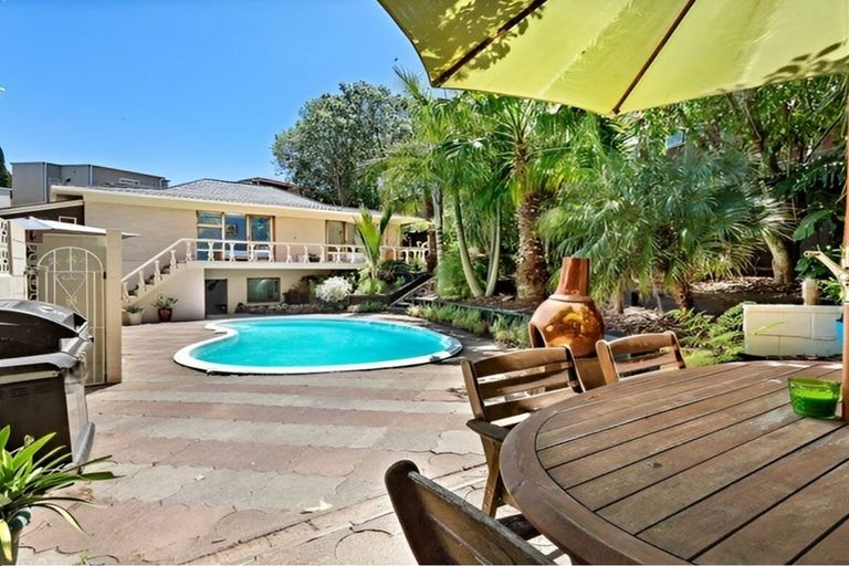 Photo of property in 36a Hogans Road, Glenfield, Auckland, 0629