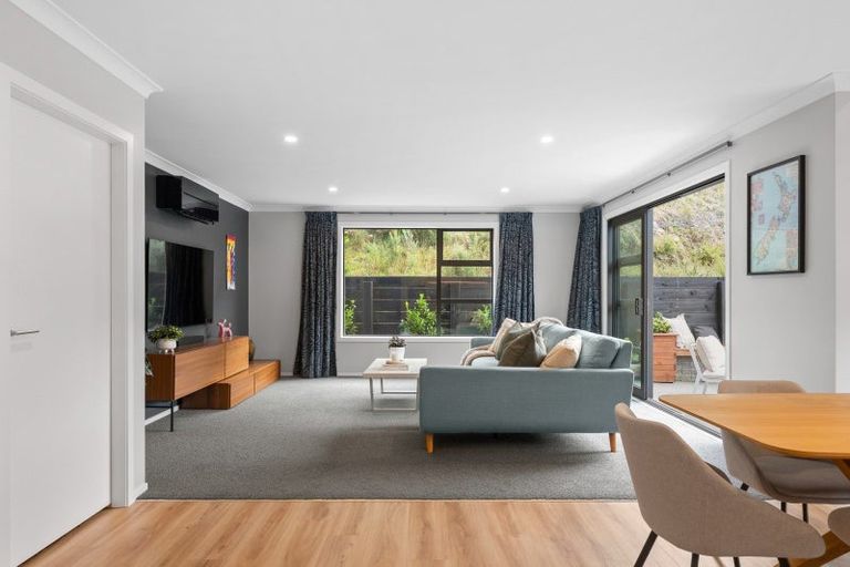 Photo of property in 12 Porokaiwhiri Street, Crofton Downs, Wellington, 6035