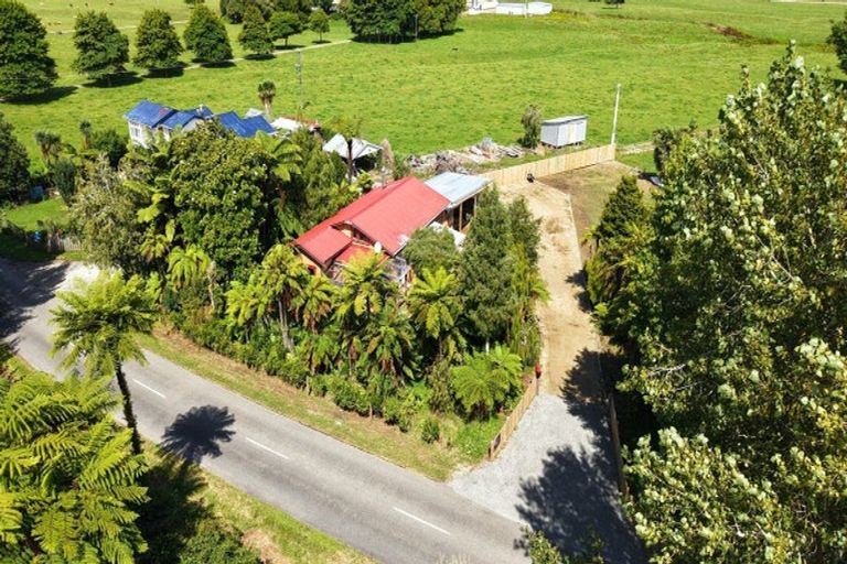 Photo of property in 240 Arapito Road, Karamea, 7893