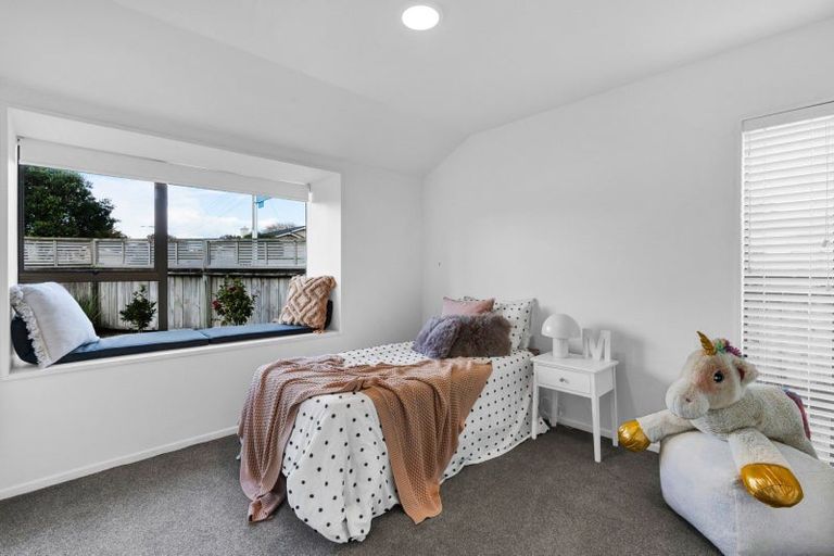 Photo of property in 250 Tukapa Street, Westown, New Plymouth, 4310